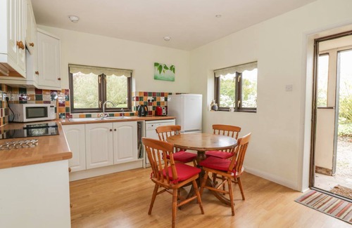 Diss Cottage | Cabin ∙ 2 bedrooms ∙ 4 guests
