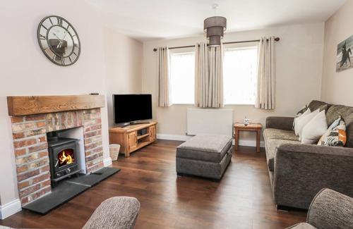 Flamborough Cottage | Cabin ∙ 2 bedrooms ∙ 4 guests