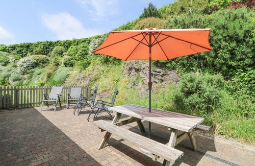 Lostwithiel Cottage | Cabin ∙ 2 bedrooms ∙ 4 guests
