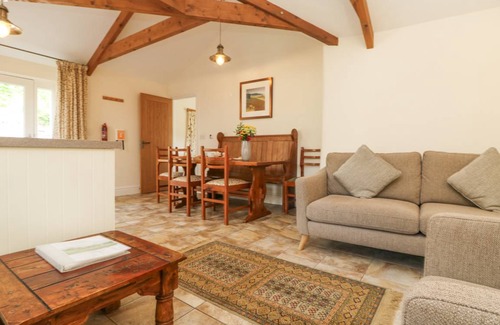 Lostwithiel Cottage | Cabin ∙ 2 bedrooms ∙ 4 guests