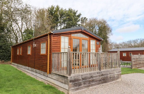 Moreton Cottage | Cabin ∙ 2 bedrooms ∙ 3 guests
