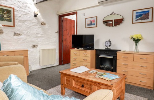 Stenalees Cottage | Cabin ∙ 2 bedrooms ∙ 3 guests