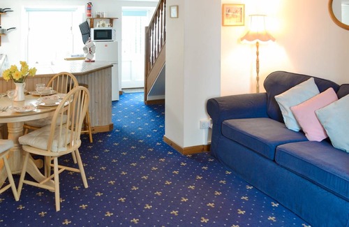 Marazion Cottage | Cabin ∙ 2 bedrooms ∙ 3 guests