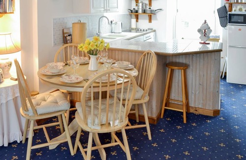 Marazion Cottage | Cabin ∙ 2 bedrooms ∙ 3 guests