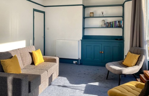 Morecambe Cottage | Cabin ∙ 2 bedrooms ∙ 3 guests