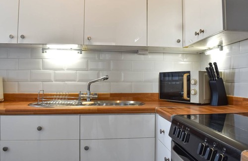 Morecambe Cottage | Cabin ∙ 2 bedrooms ∙ 3 guests