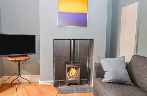 Lewes Cottage | Cabin ∙ 2 bedrooms ∙ 3 guests