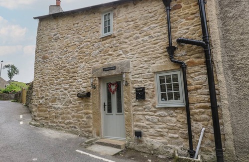 Eyam Cottage | Cabin ∙ 2 bedrooms ∙ 3 guests