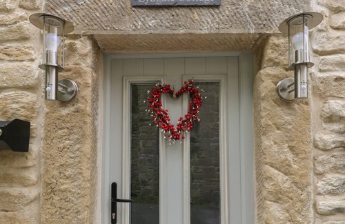 Eyam Cottage | Cabin ∙ 2 bedrooms ∙ 3 guests