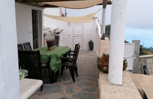 Fasnia Cottage | Cabin ∙ 2 bedrooms ∙ 4 guests