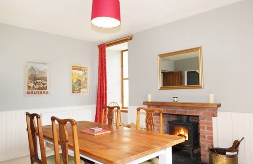 Aberlour Cottage | Cabin ∙ 2 bedrooms ∙ 4 guests