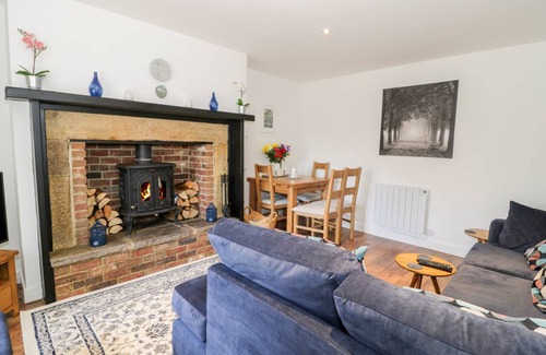 Allendale Cottage | Cabin ∙ 2 bedrooms ∙ 4 guests