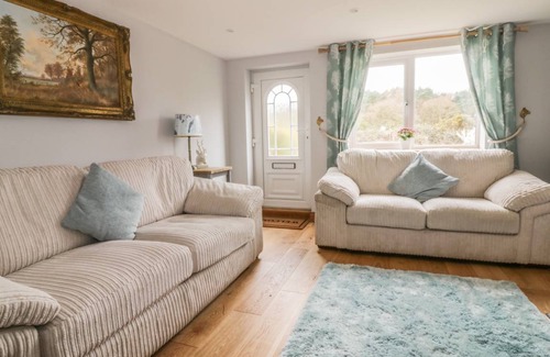 Martlesham Heath Cottage | Cabin ∙ 2 bedrooms ∙ 4 guests