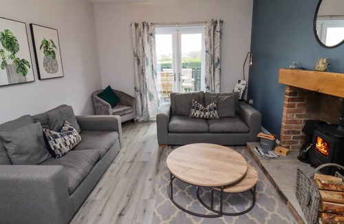 Belford Cottage | Cabin ∙ 2 bedrooms ∙ 4 guests