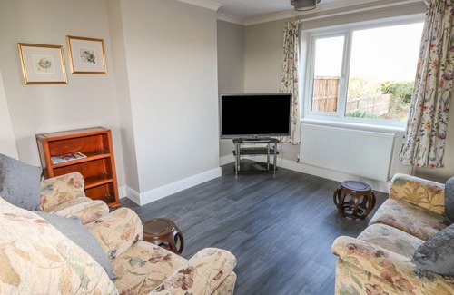 Irstead Cottage | Cabin ∙ 2 bedrooms ∙ 4 guests