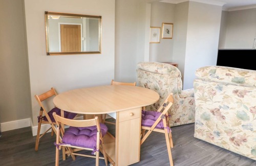 Irstead Cottage | Cabin ∙ 2 bedrooms ∙ 4 guests