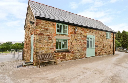 Holywell Cottage | Cabin ∙ 2 bedrooms ∙ 4 guests