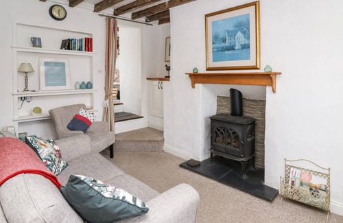 Cwrt Cottage | Cabin ∙ 2 bedrooms ∙ 4 guests