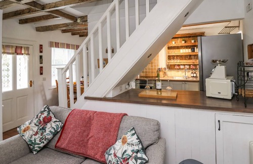 Cwrt Cottage | Cabin ∙ 2 bedrooms ∙ 4 guests