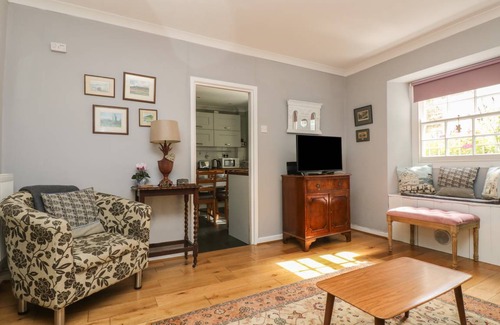 Mabe Cottage | Cabin ∙ 2 bedrooms ∙ 4 guests