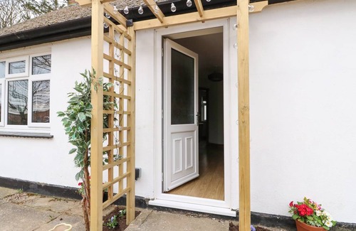 Louth Cottage | Cabin ∙ 2 bedrooms ∙ 4 guests