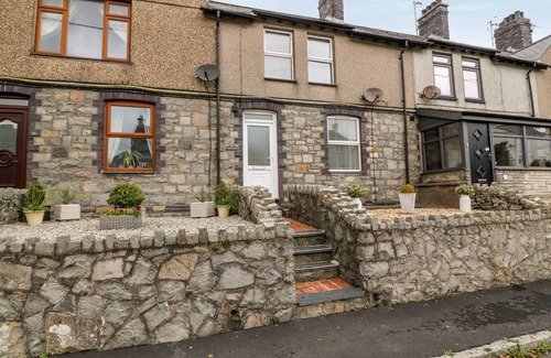 Trefor Cottage | Cabin ∙ 2 bedrooms ∙ 4 guests