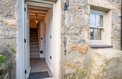 Trefor Cottage | Cabin ∙ 2 bedrooms ∙ 4 guests