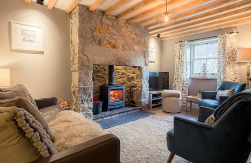 Trefor Cottage | Cabin ∙ 2 bedrooms ∙ 4 guests
