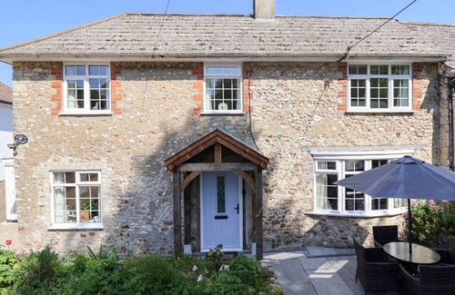 Lyme Regis Cottage | Cabin ∙ 2 bedrooms ∙ 4 guests