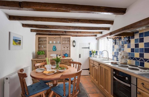 Whitby Cottage | Cabin ∙ 2 bedrooms ∙ 4 guests