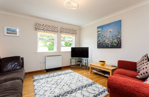 Bamburgh Cottage | Cabin ∙ 2 bedrooms ∙ 4 guests