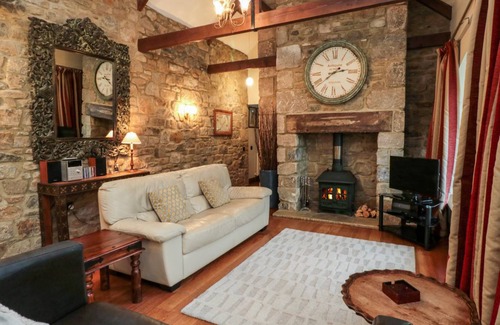 Bamburgh Cottage | Cabin ∙ 2 bedrooms ∙ 4 guests
