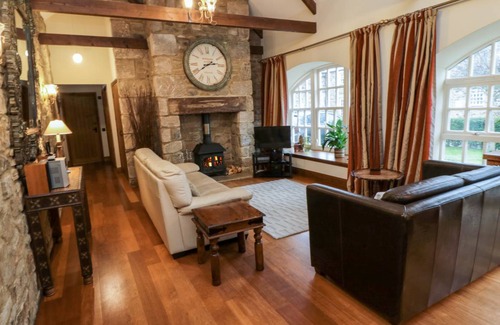 Bamburgh Cottage | Cabin ∙ 2 bedrooms ∙ 4 guests