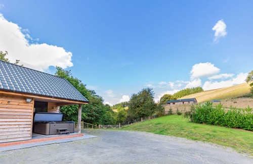 Bleddfa Cottage | Cabin ∙ 2 bedrooms ∙ 4 guests