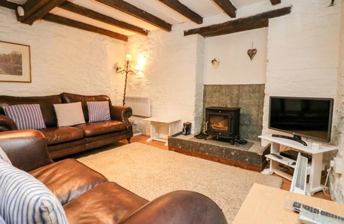 Lostwithiel Cottage | Cabin ∙ 2 bedrooms ∙ 4 guests