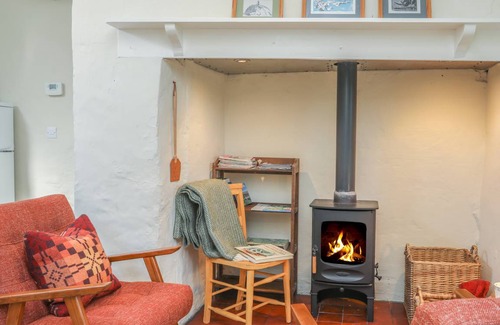 Bodorgan Cottage | Cabin ∙ 2 bedrooms ∙ 4 guests
