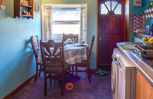 Bunessan Cottage | Cabin ∙ 2 bedrooms ∙ 4 guests