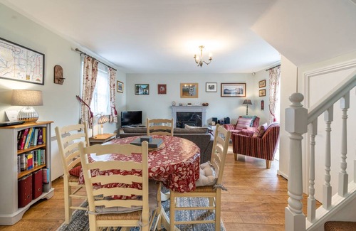 Cark Cottage | Cabin ∙ 2 bedrooms ∙ 4 guests