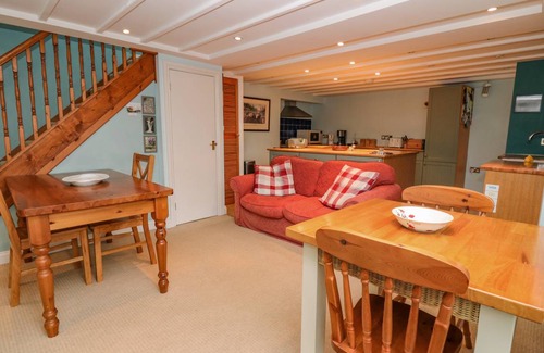 Aberystwyth Cottage | Cabin ∙ 2 bedrooms ∙ 4 guests