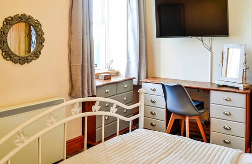 Drummore Cottage | Cabin ∙ 2 bedrooms ∙ 4 guests