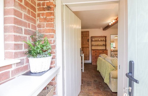 Friston Cottage | Cabin ∙ 2 bedrooms ∙ 4 guests