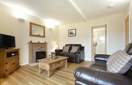 Bamburgh Cottage | Cabin ∙ 2 bedrooms ∙ 4 guests
