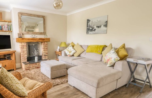 Grimston Cottage | Cabin ∙ 2 bedrooms ∙ 4 guests