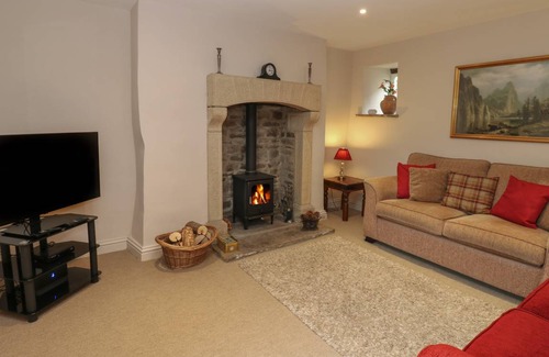 Fremington Cottage | Cabin ∙ 2 bedrooms ∙ 4 guests