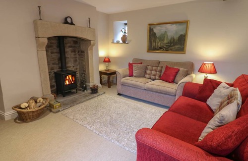 Fremington Cottage | Cabin ∙ 2 bedrooms ∙ 4 guests