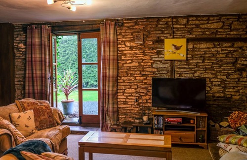 Abergavenny Cottage | Cabin ∙ 2 bedrooms ∙ 4 guests