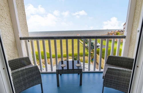 Hornsea Cottage | Cabin ∙ 2 bedrooms ∙ 4 guests