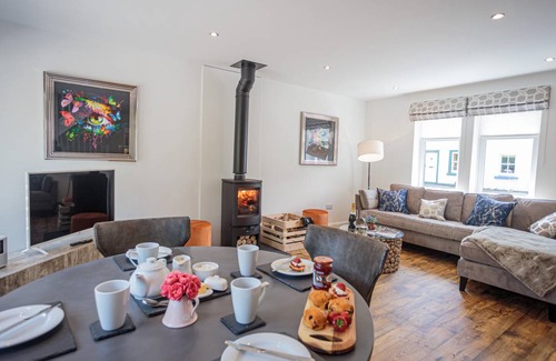 Stranraer Cottage | Cabin ∙ 2 bedrooms ∙ 4 guests