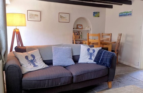 Llansantffraed Cottage | Cabin ∙ 2 bedrooms ∙ 4 guests