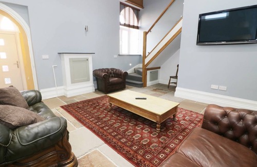 Crynant Cottage | Cabin ∙ 2 bedrooms ∙ 4 guests